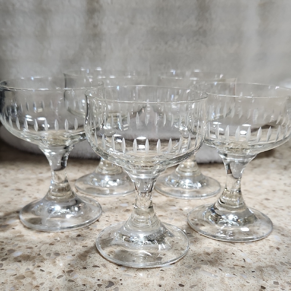 Vintage Waterford Crystal Coupe Cocktail glasses, set of 6. 4.5 inches tall.